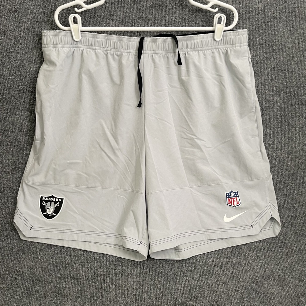Nike NFL Las Vegas Raiders Sideline Shorts Mens Sz XL Performance Stretch DriFIT